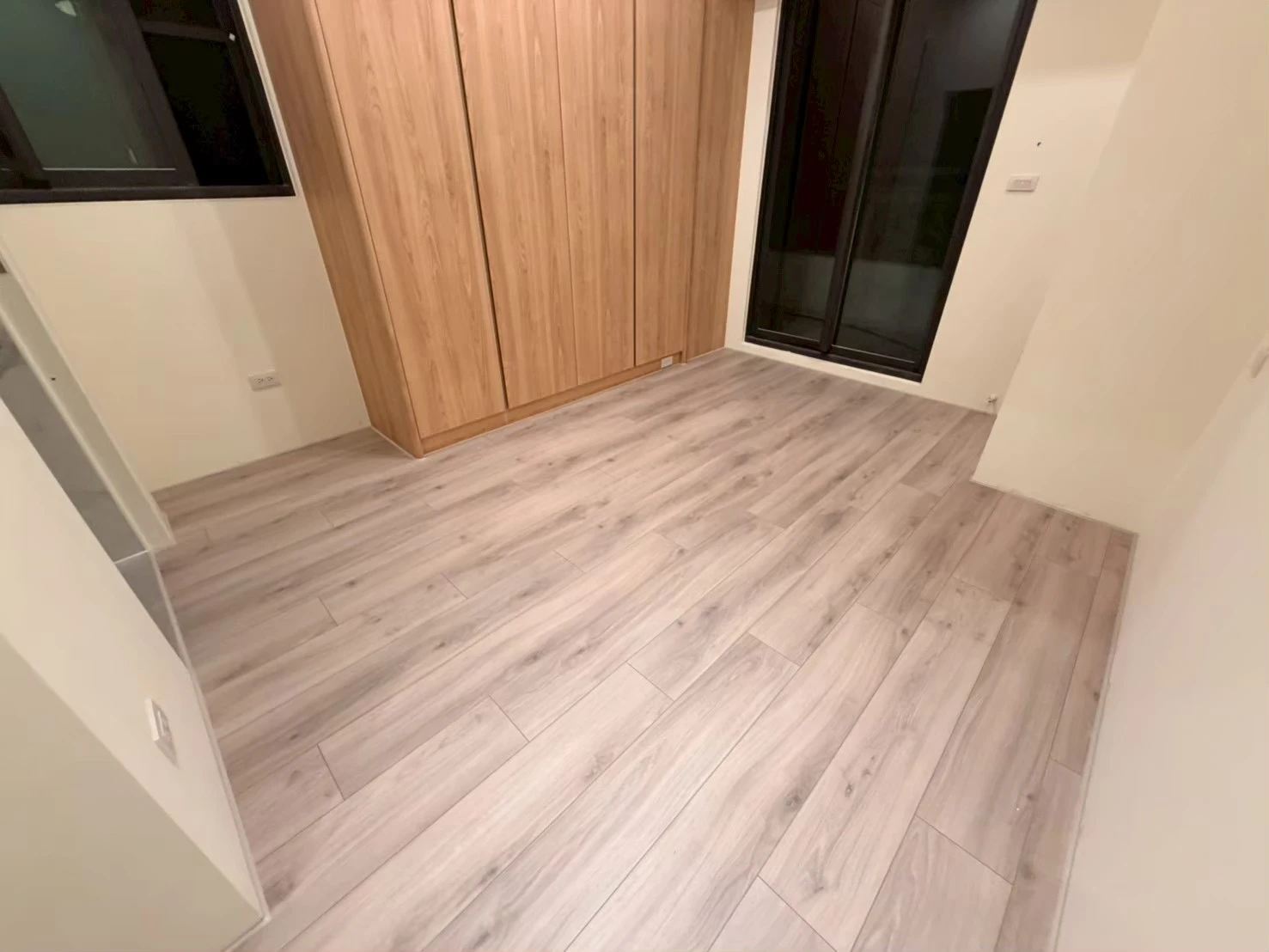 民雄樹院裡3F5 538 695 岩灰