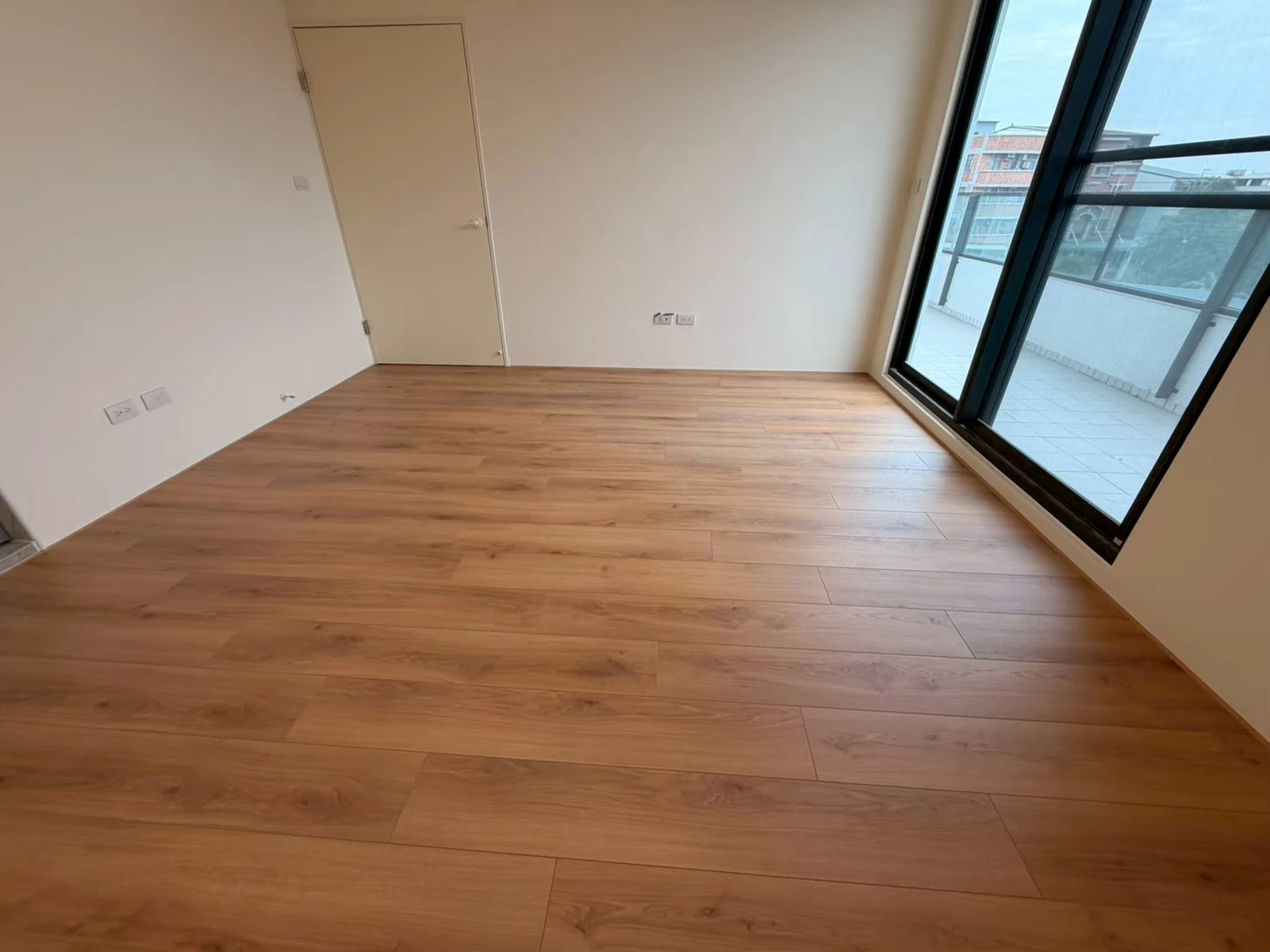 民雄樹院裡3F3 538 692 橡木