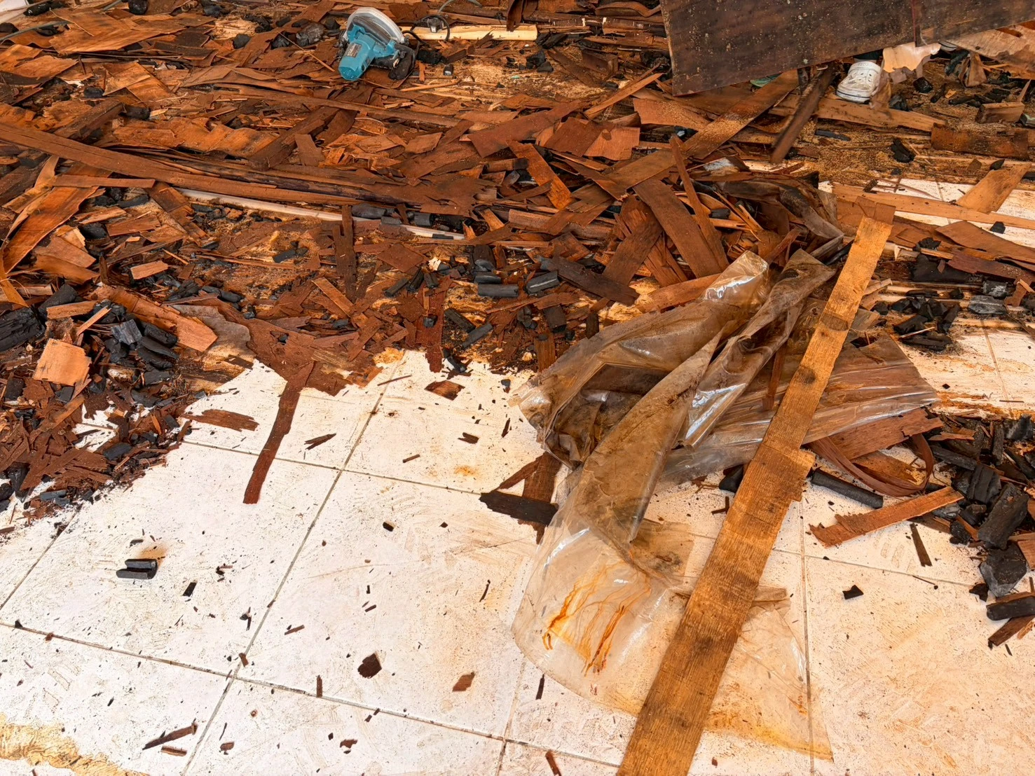 新港施先生拆除