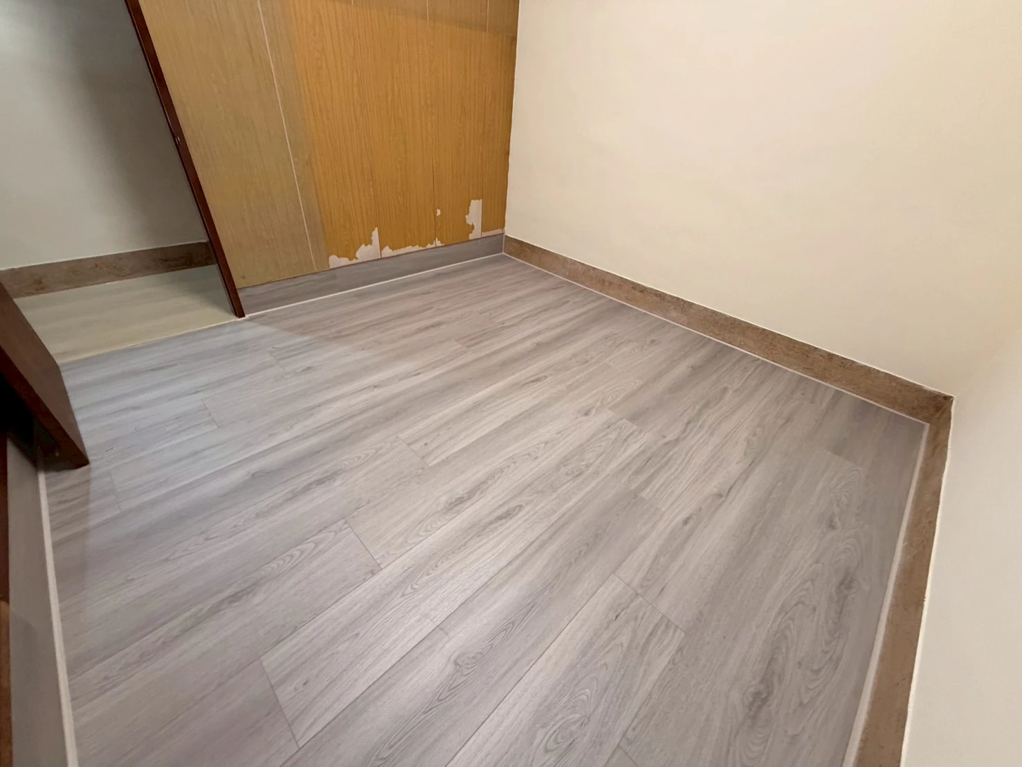 富健家LN0815、0819暗米、岩灰