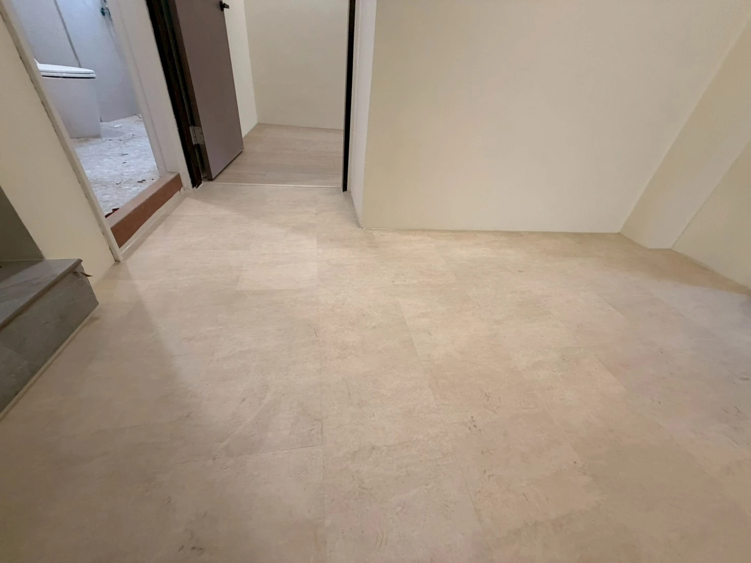 斗六 建材行沈老闆 N51515、51561、51562、S51501象牙白、岩灰