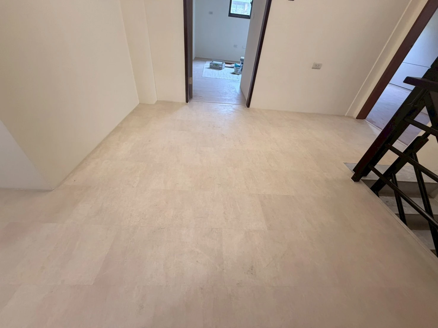 斗六 建材行沈老闆 N51515、51561、51562、S51501象牙白、岩灰