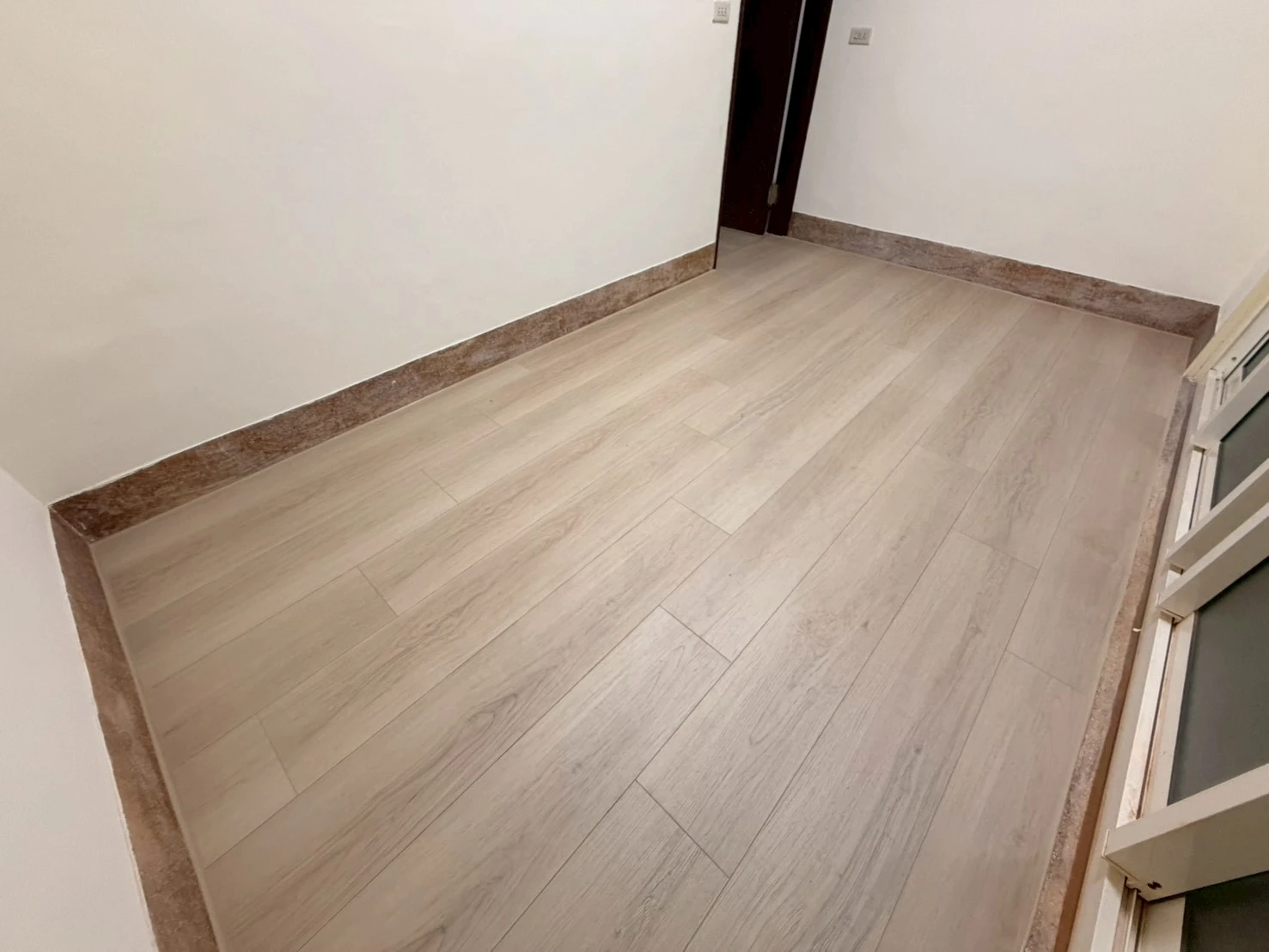 富健家LN0815、0819暗米、岩灰