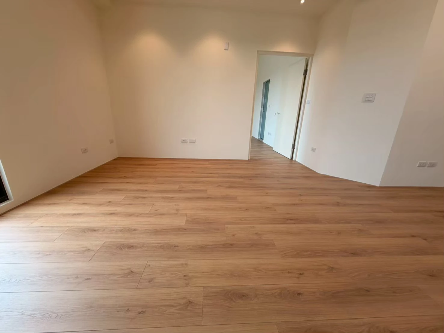 民雄樹院裡3F3 538 692 橡木