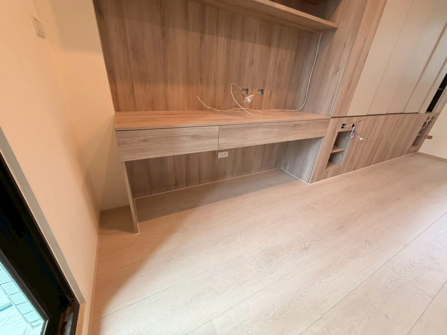 詠琪設計 LN0816 象牙白