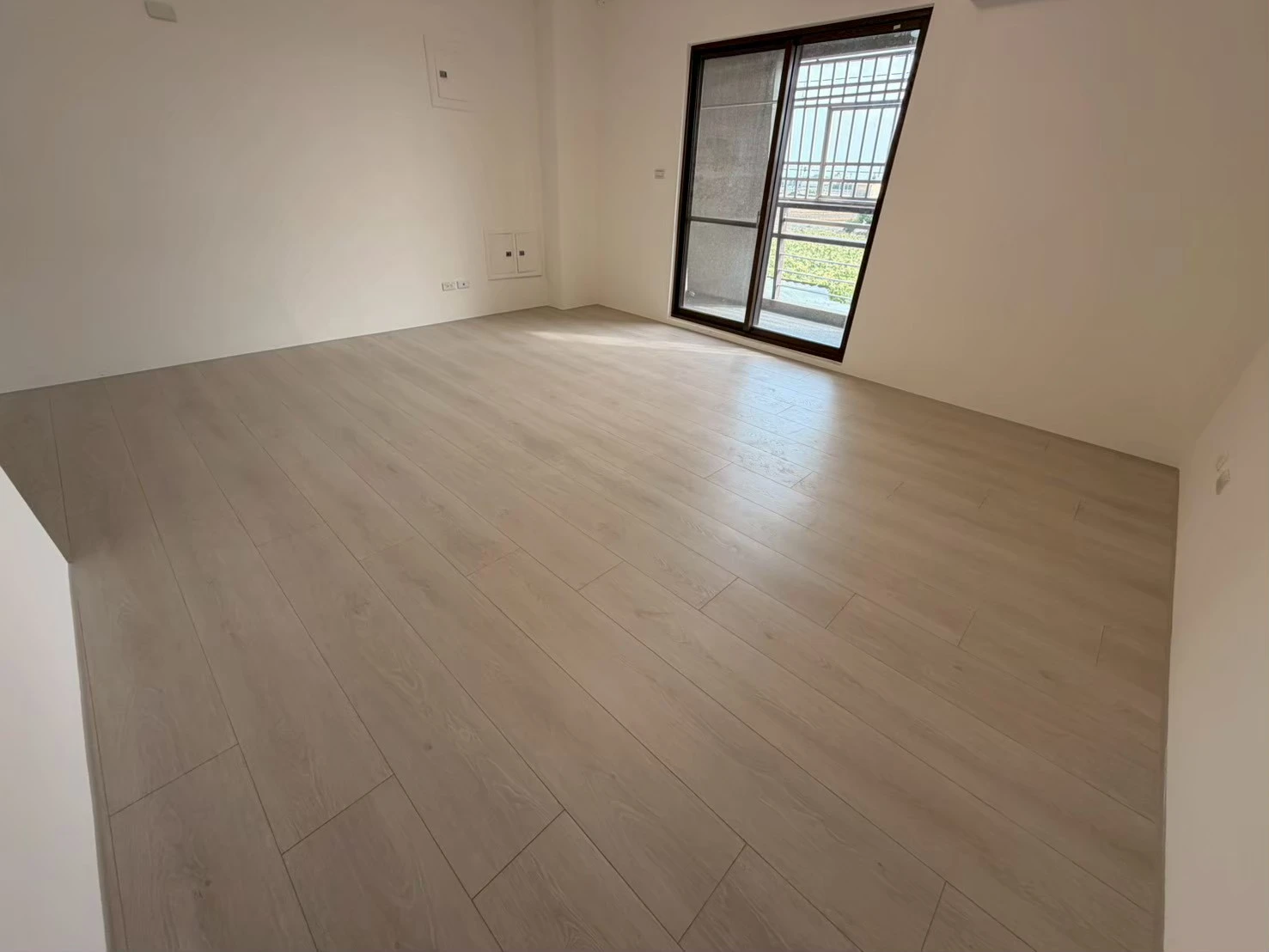 莿桐鄉義和村三和95-3號 0811 岩灰