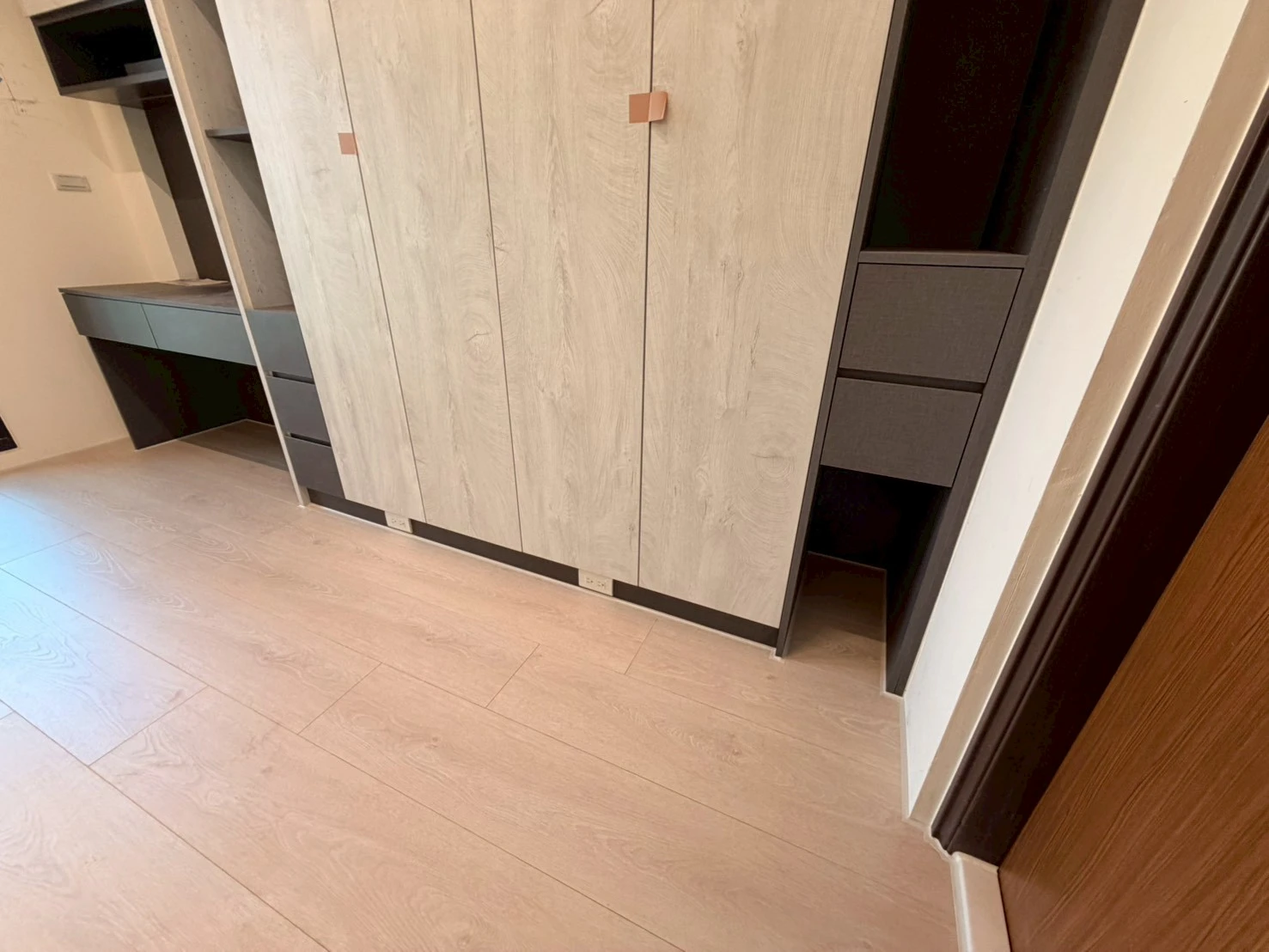 詠琪設計 LN0816 象牙白