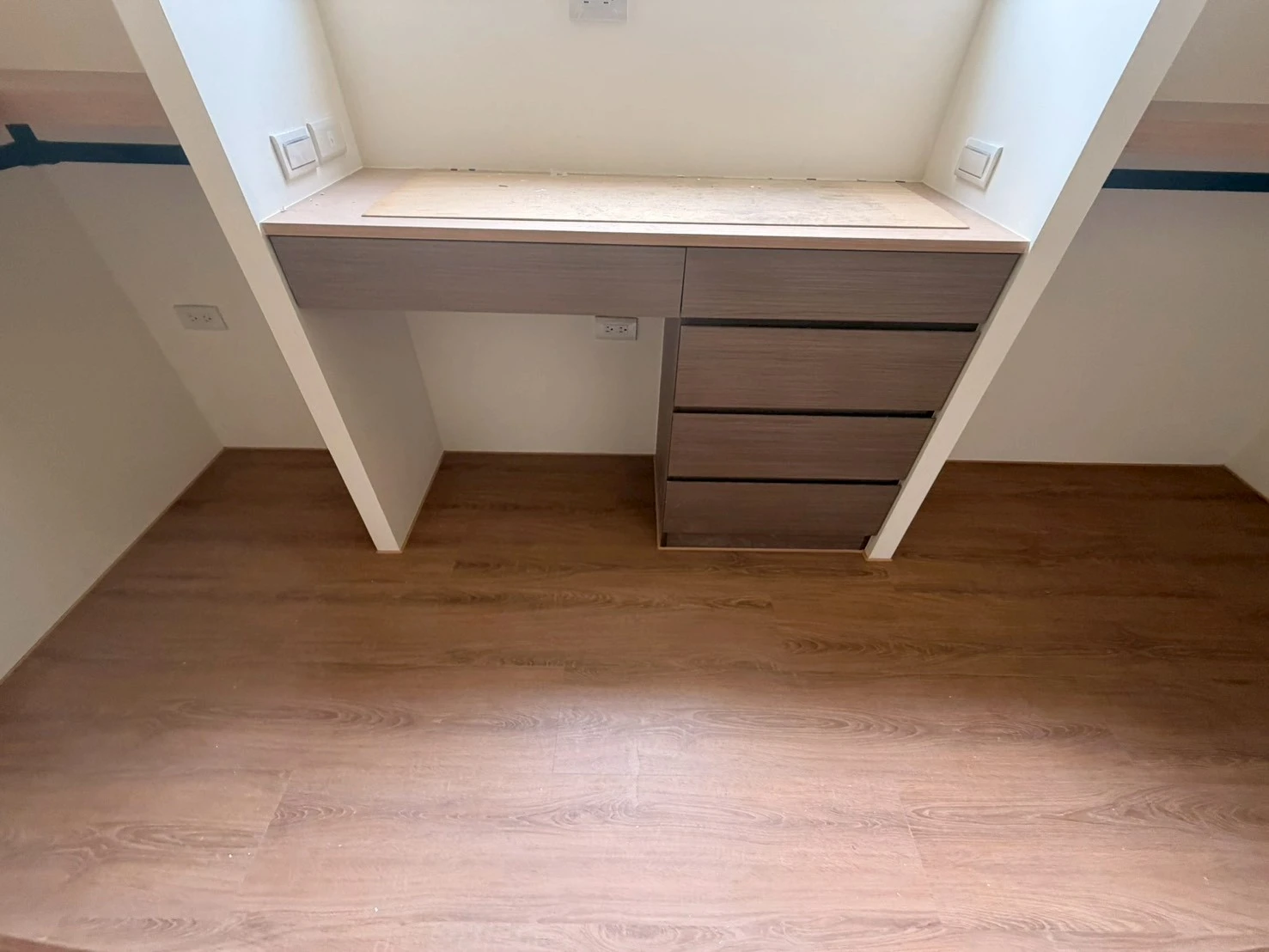 斗六 建材行沈老闆 N51515、51561、51562、S51501象牙白、岩灰