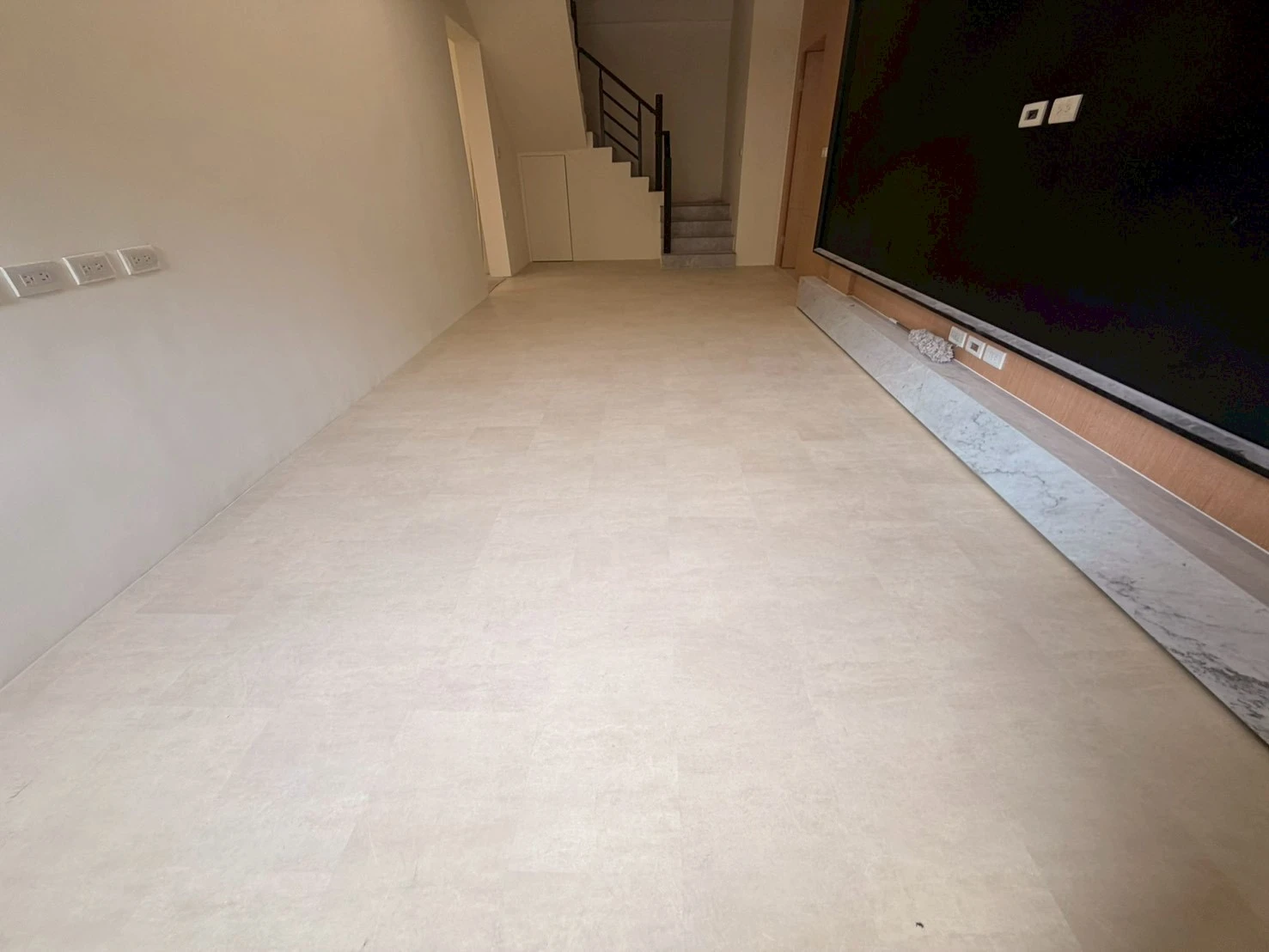 斗六 建材行沈老闆 N51515、51561、51562、S51501象牙白、岩灰