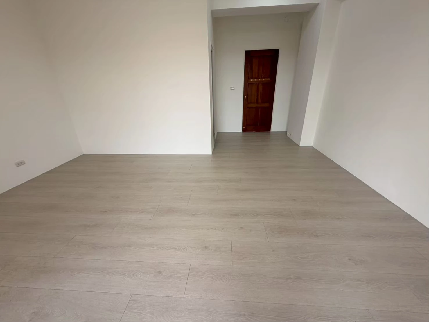 莿桐鄉義和村三和95-3號 0811 岩灰