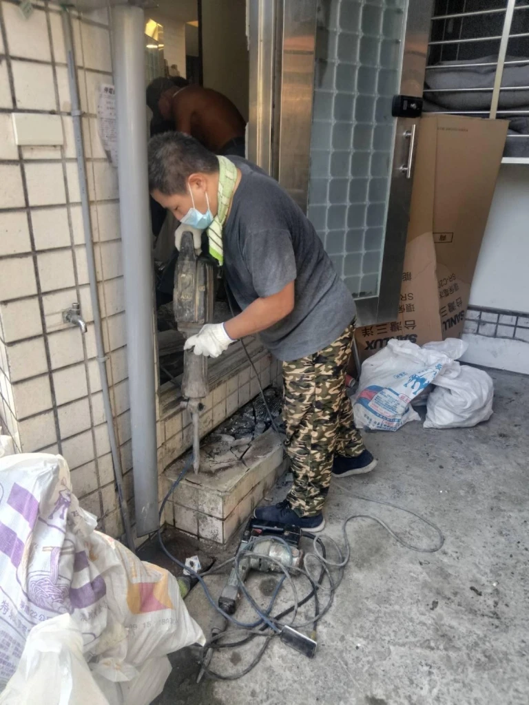 基隆打石工
