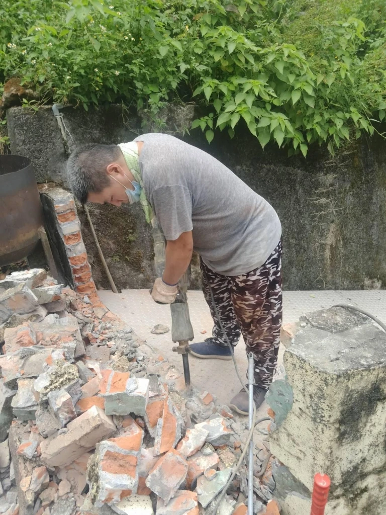 基隆打石工