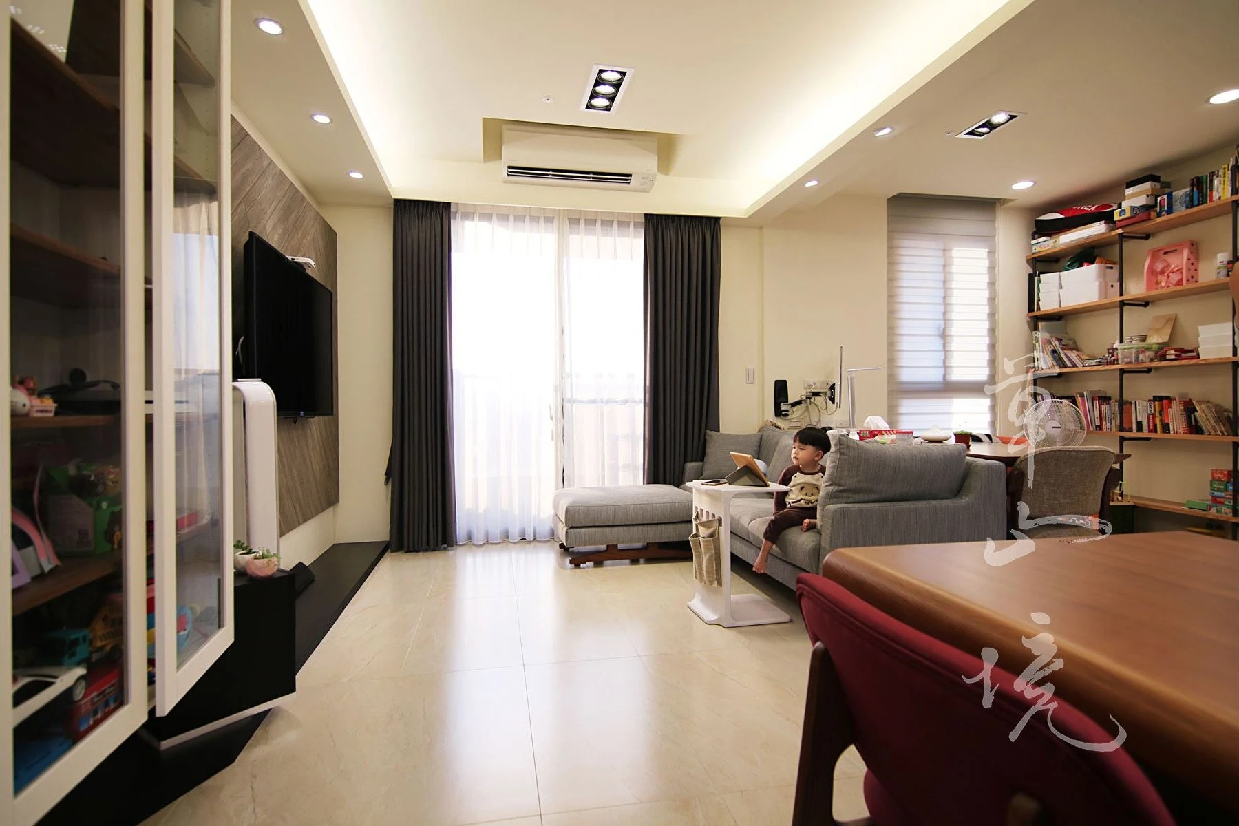 DECO+