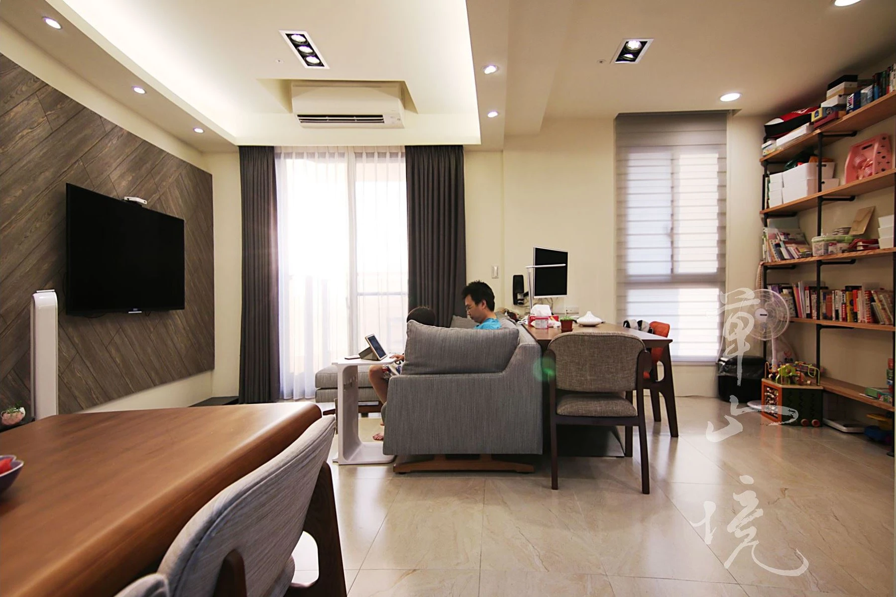 DECO+