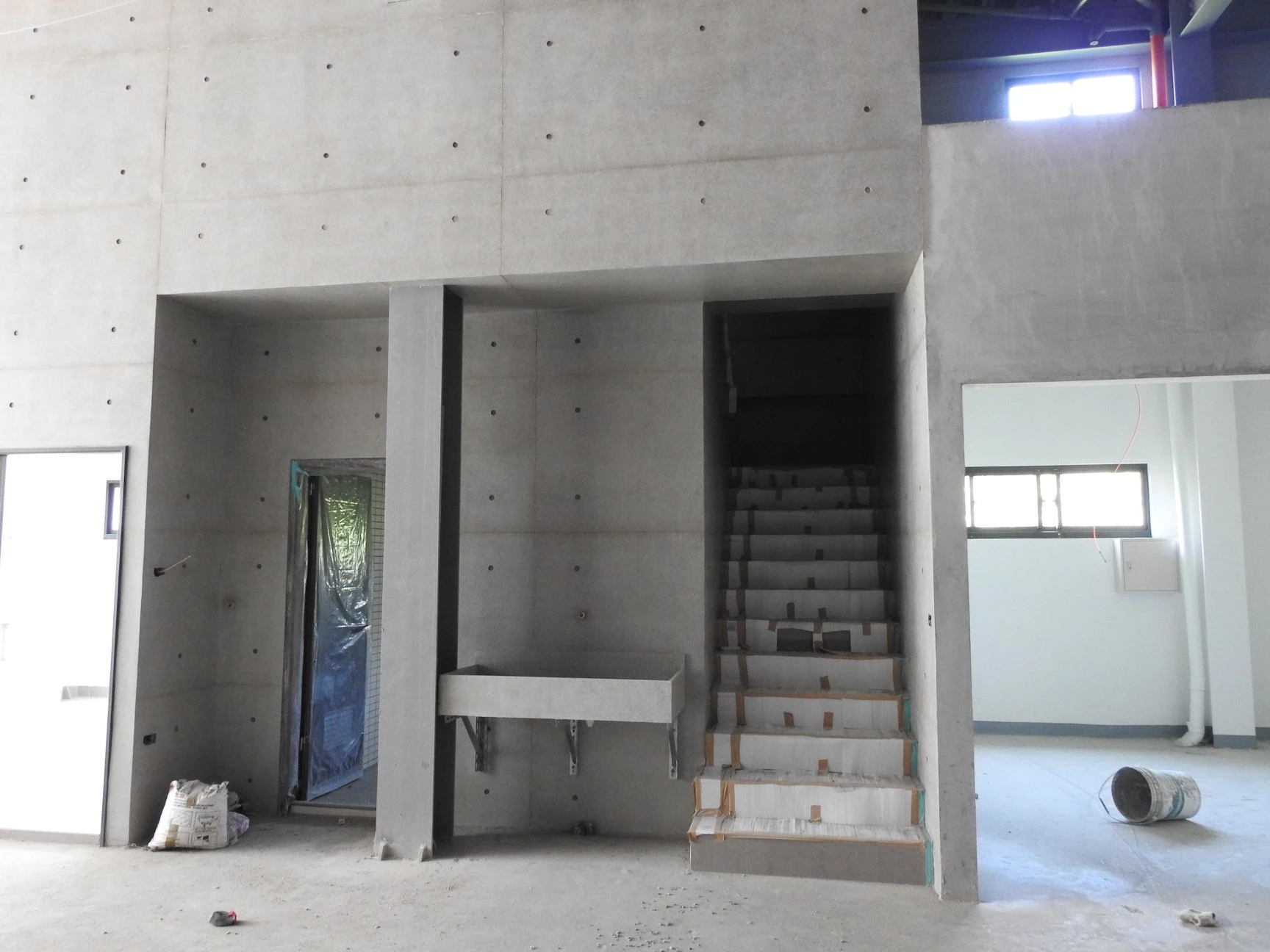 台中永義12街鐵工廠後製清水模