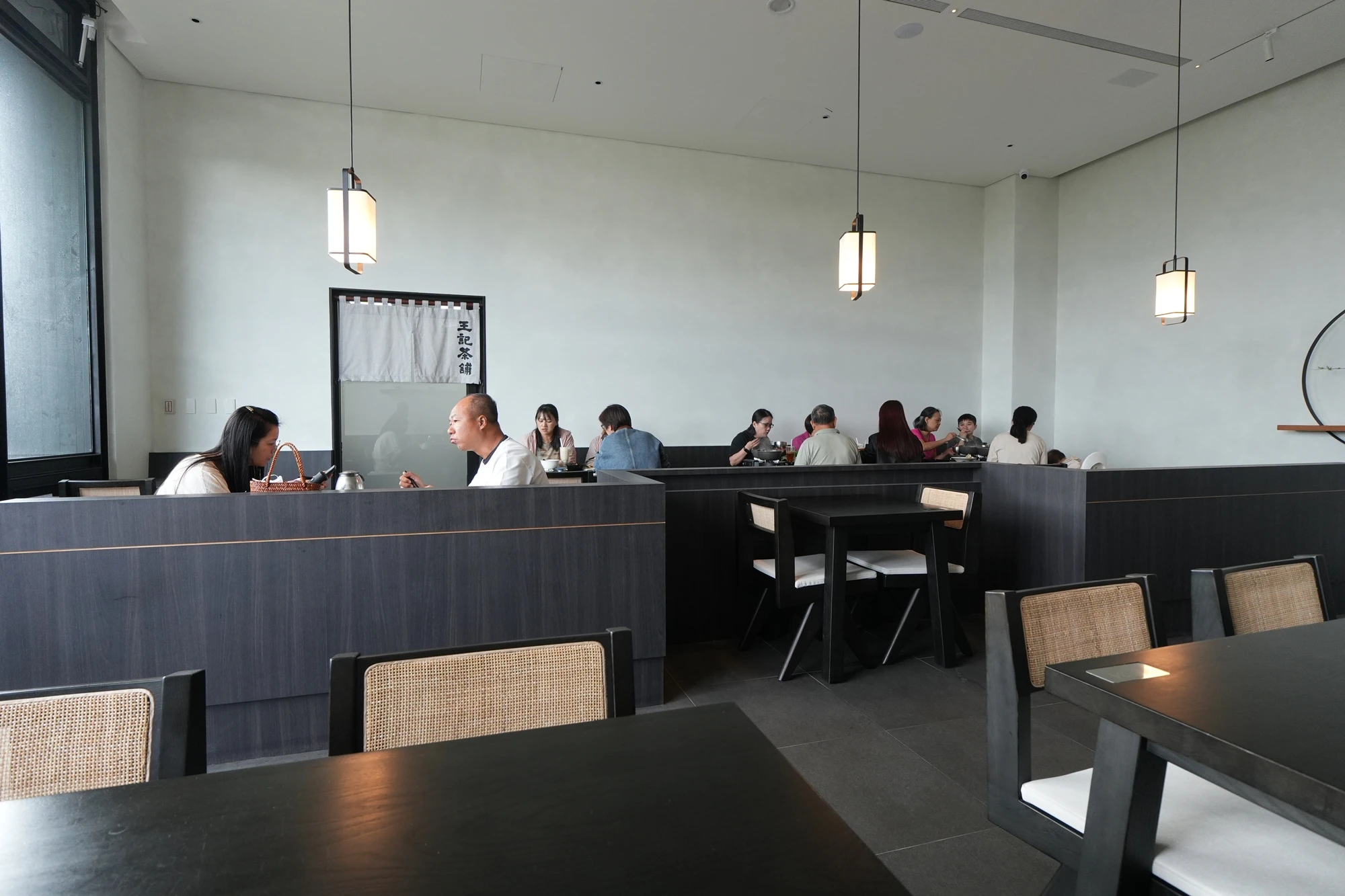 花蓮知名餐廳王記後製清水模