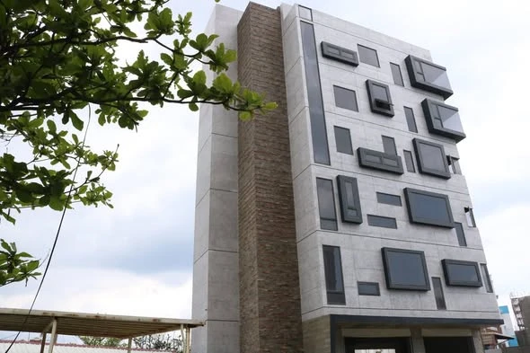 花蓮七星潭室內外後製清水模