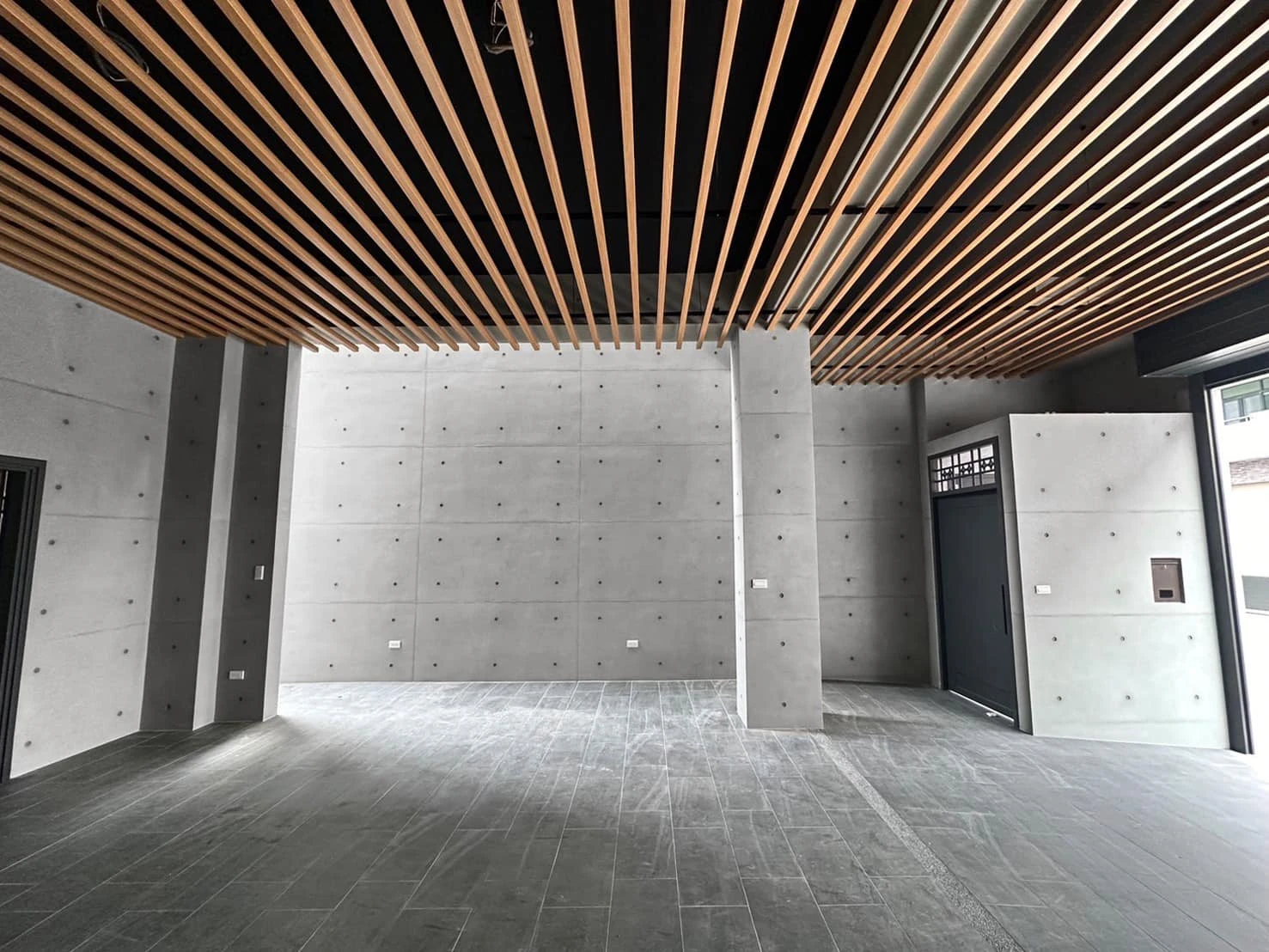 豐原車庫後製清水模