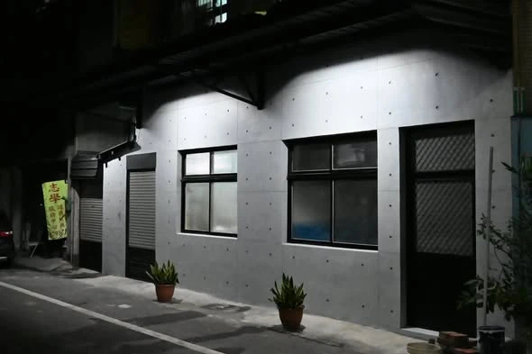 桃園八德補習班後製清水模