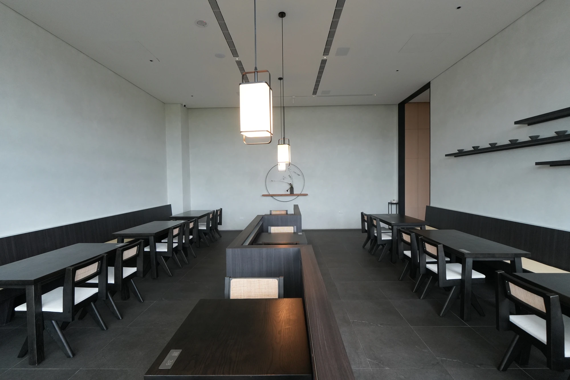 花蓮知名餐廳王記後製清水模