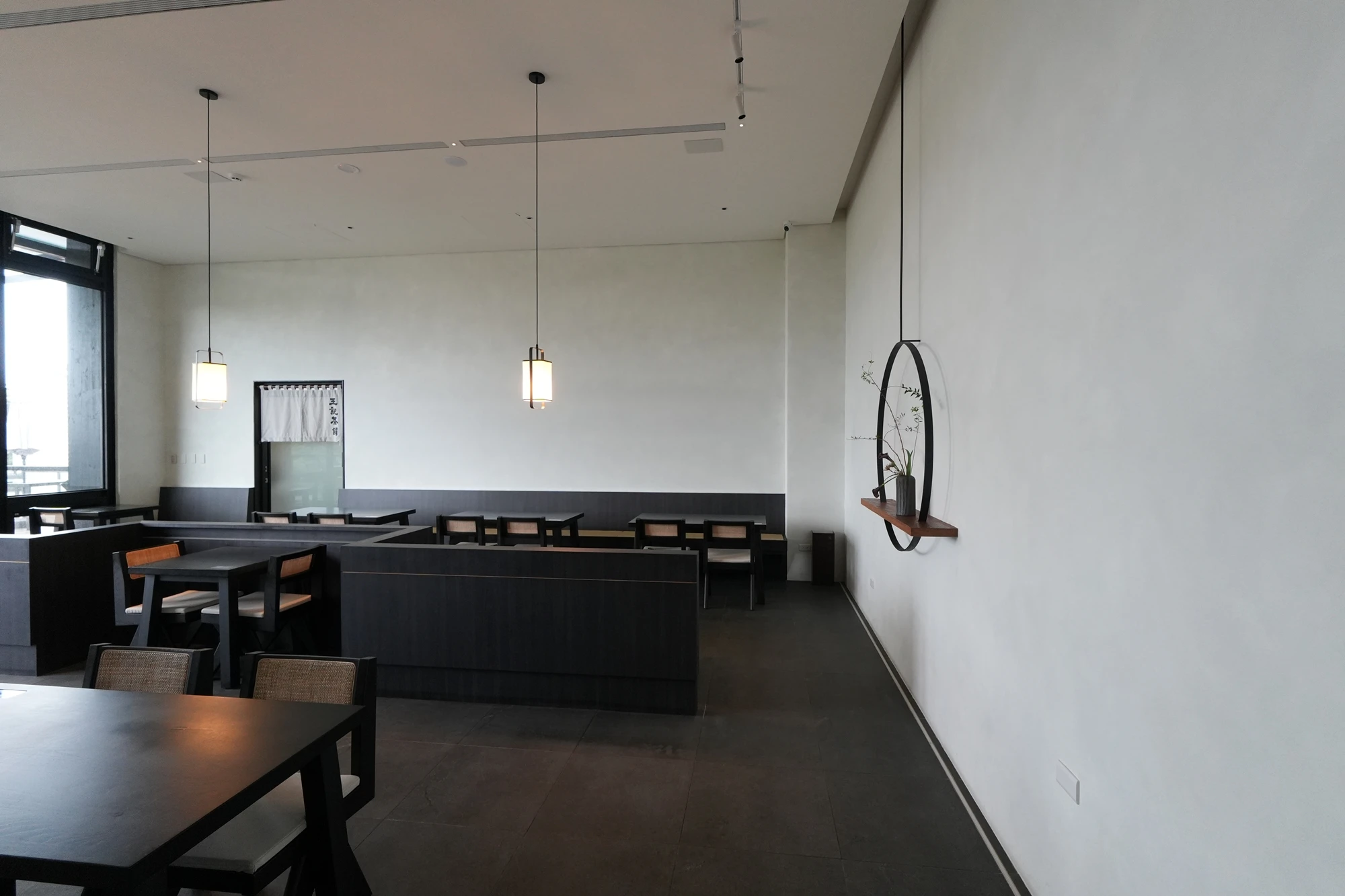 花蓮知名餐廳王記後製清水模