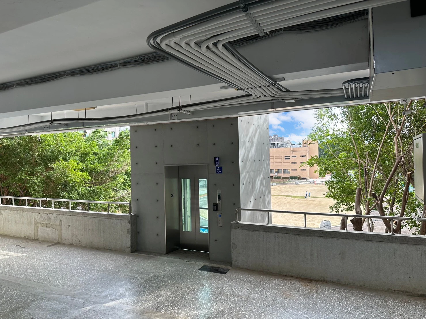 台中忠明高中後製清水模