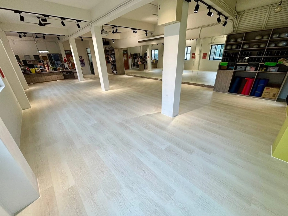 日本山井-斯特靈色系