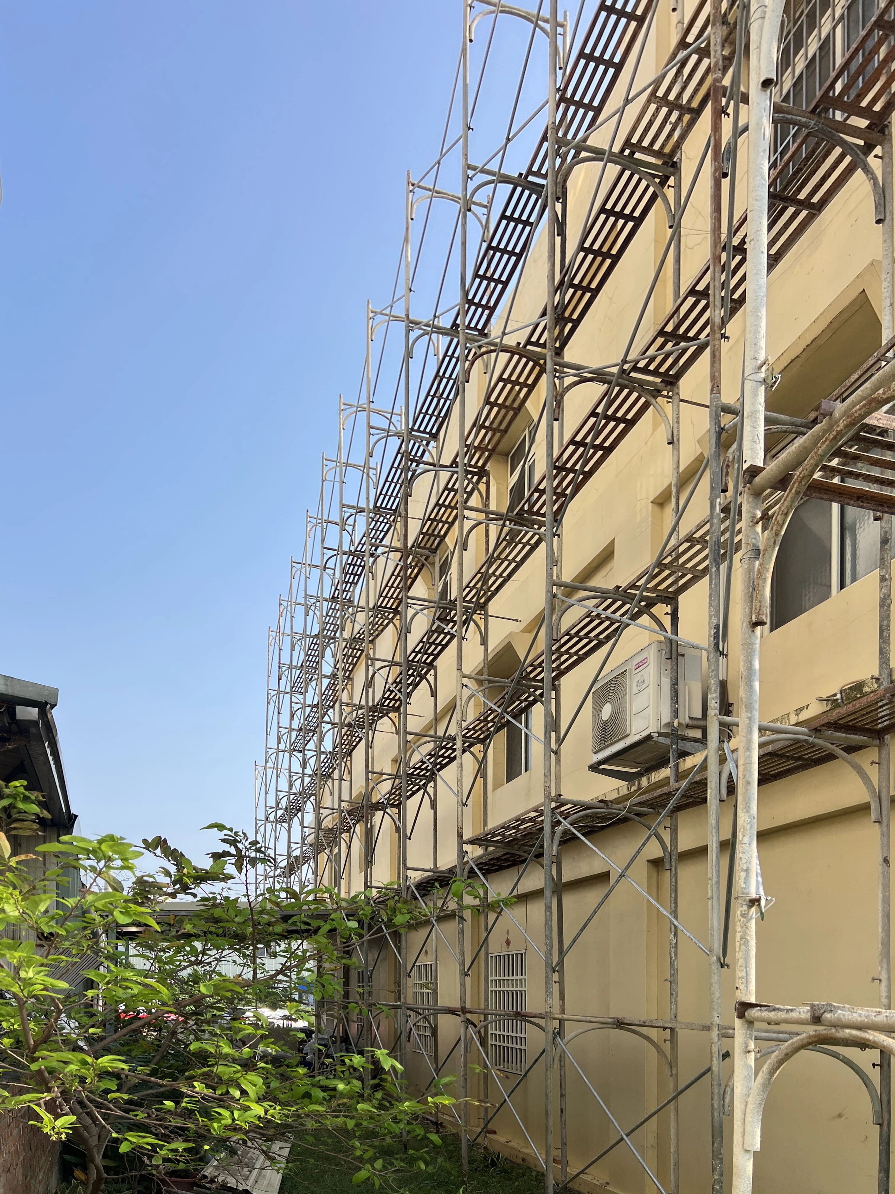 【雲林西螺】老屋換新衣！外牆防水工程，讓家不再「淚流滿面」