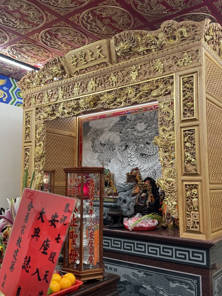 七股天安宮木雕神龕