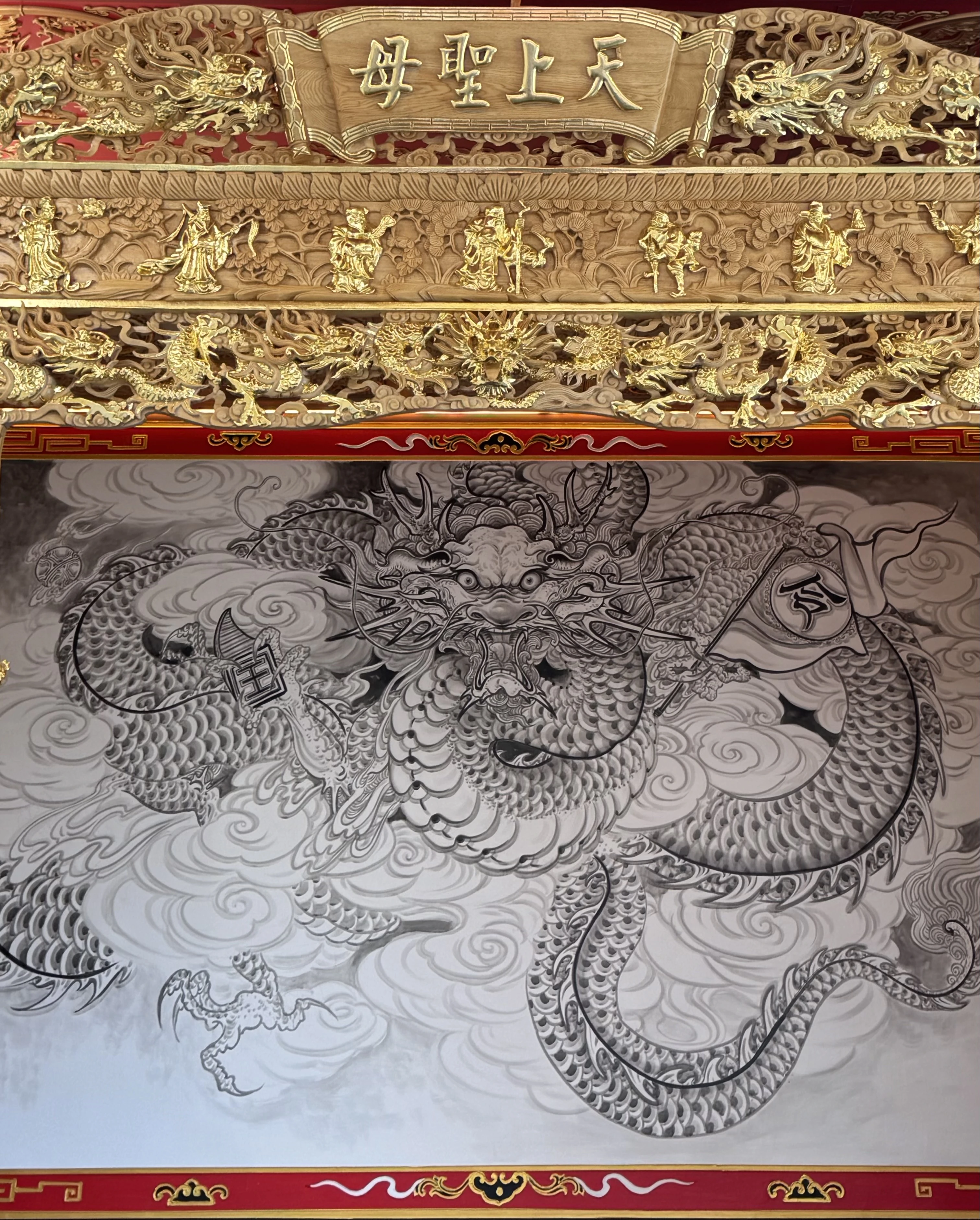 七股天安宮木雕神龕