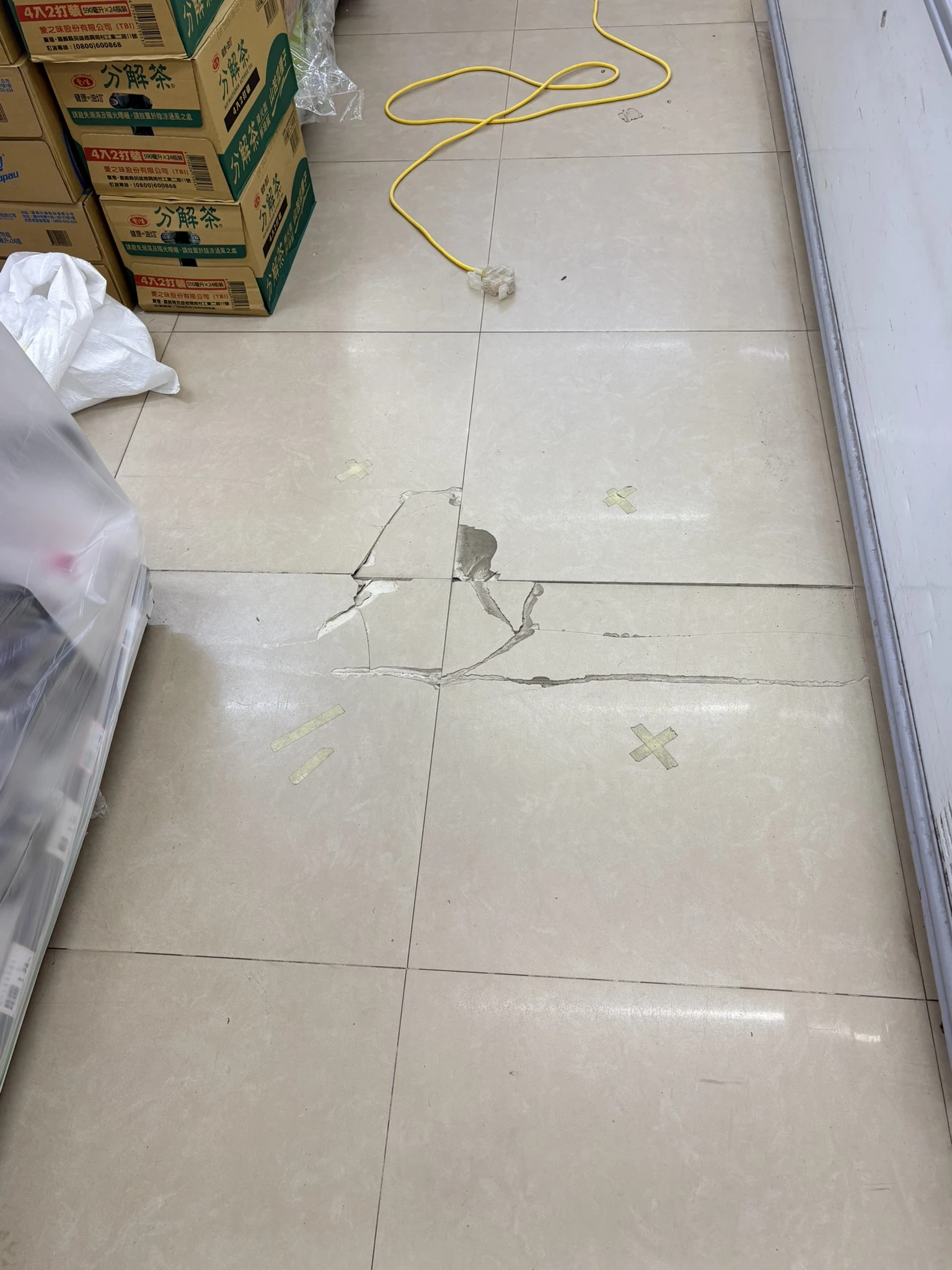 磁磚隆起是什麼原因？磁磚膨拱、翹起該怎麼處理？ ｜桃園磁磚工程｜桃園磁磚施工｜