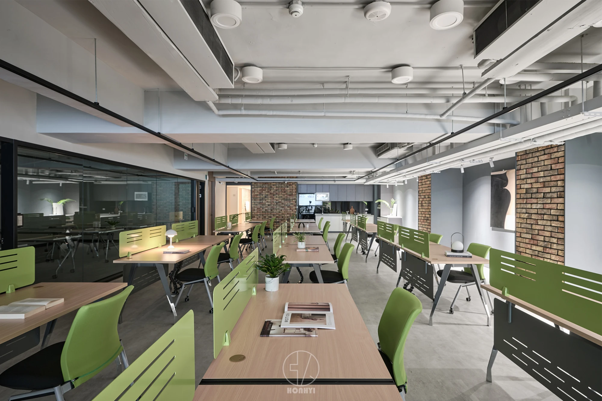 虹韻國際總公司辦公室