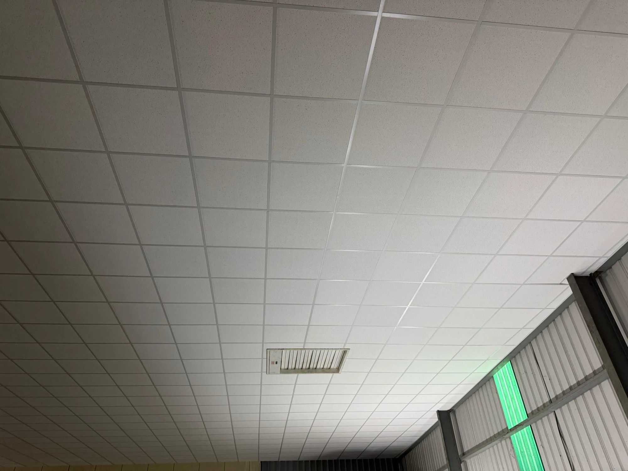 輕鋼架天花板工程