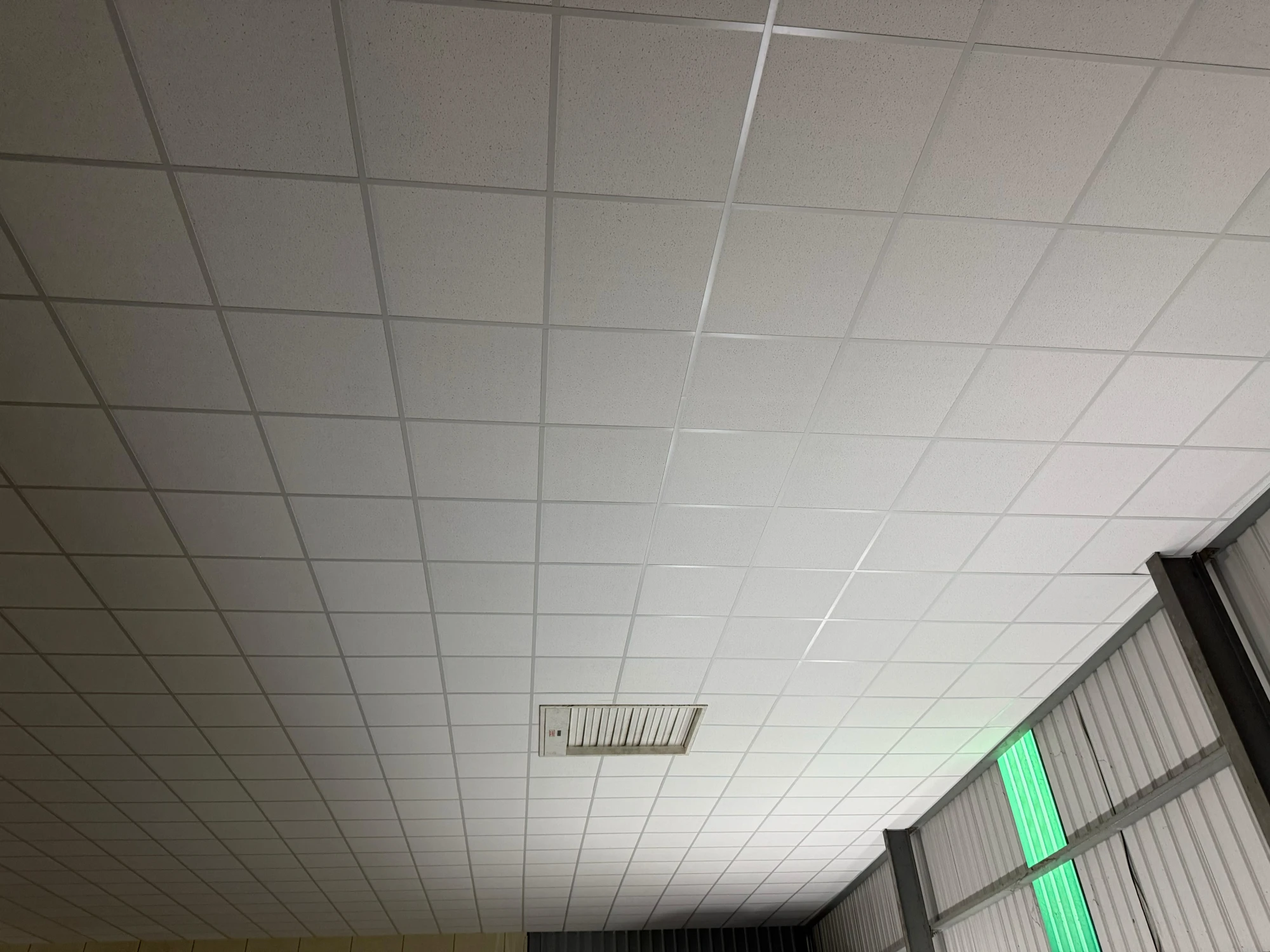 輕鋼架天花板工程