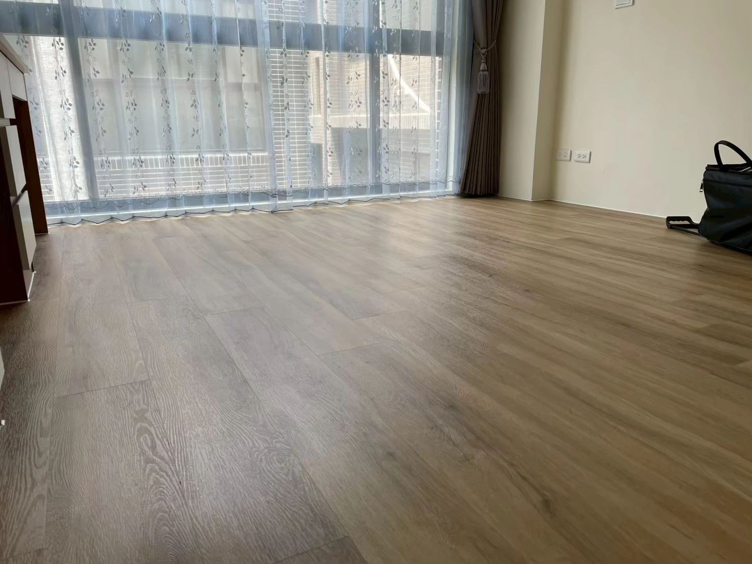 Spc卡扣地板