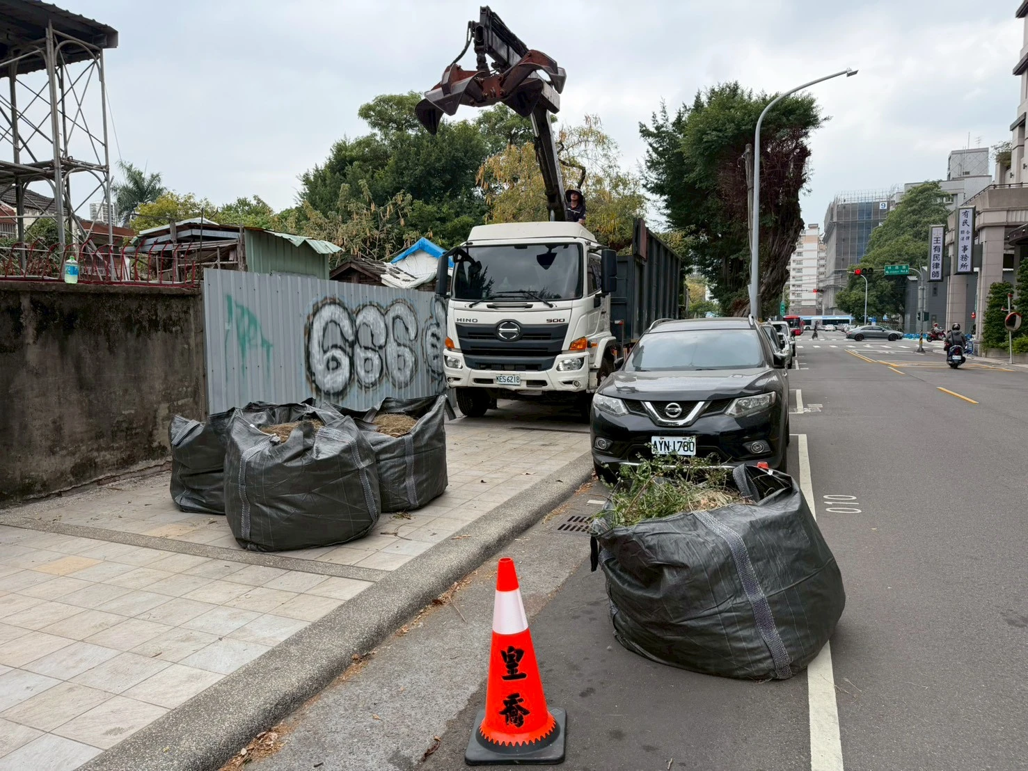 除草噴藥及環境維護-台中法院地檢署歷史建築區域案