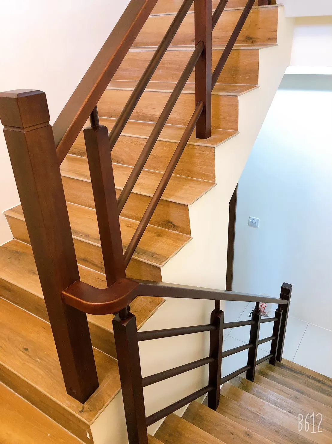 三度四度空間扶手