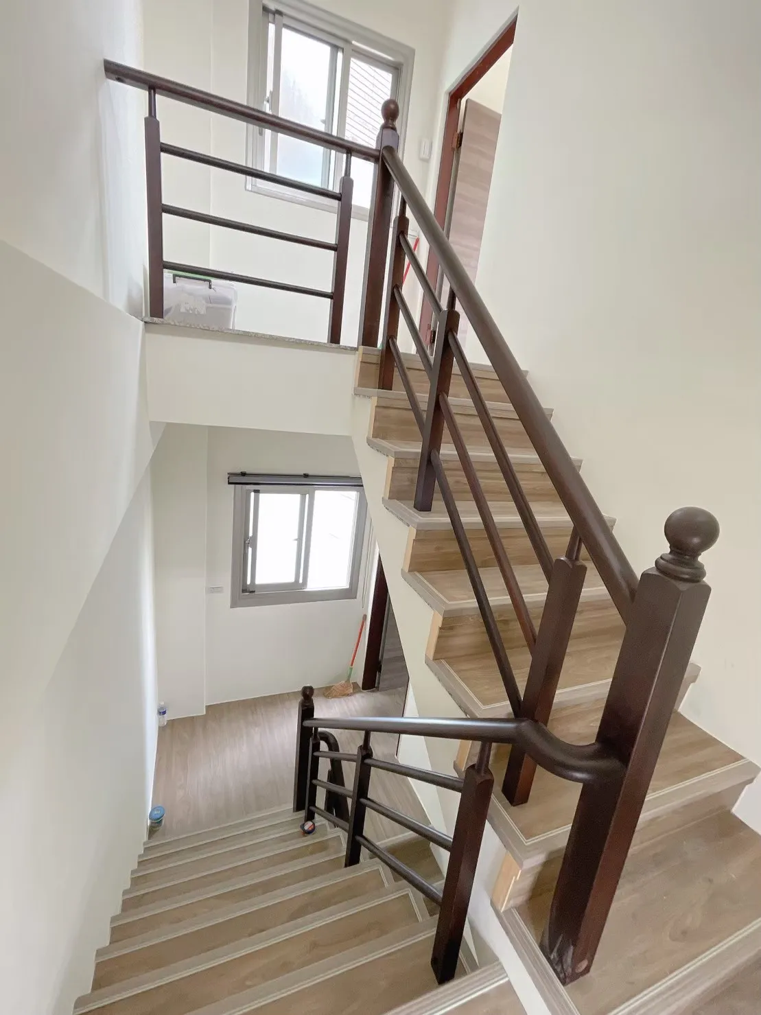 三度四度空間扶手