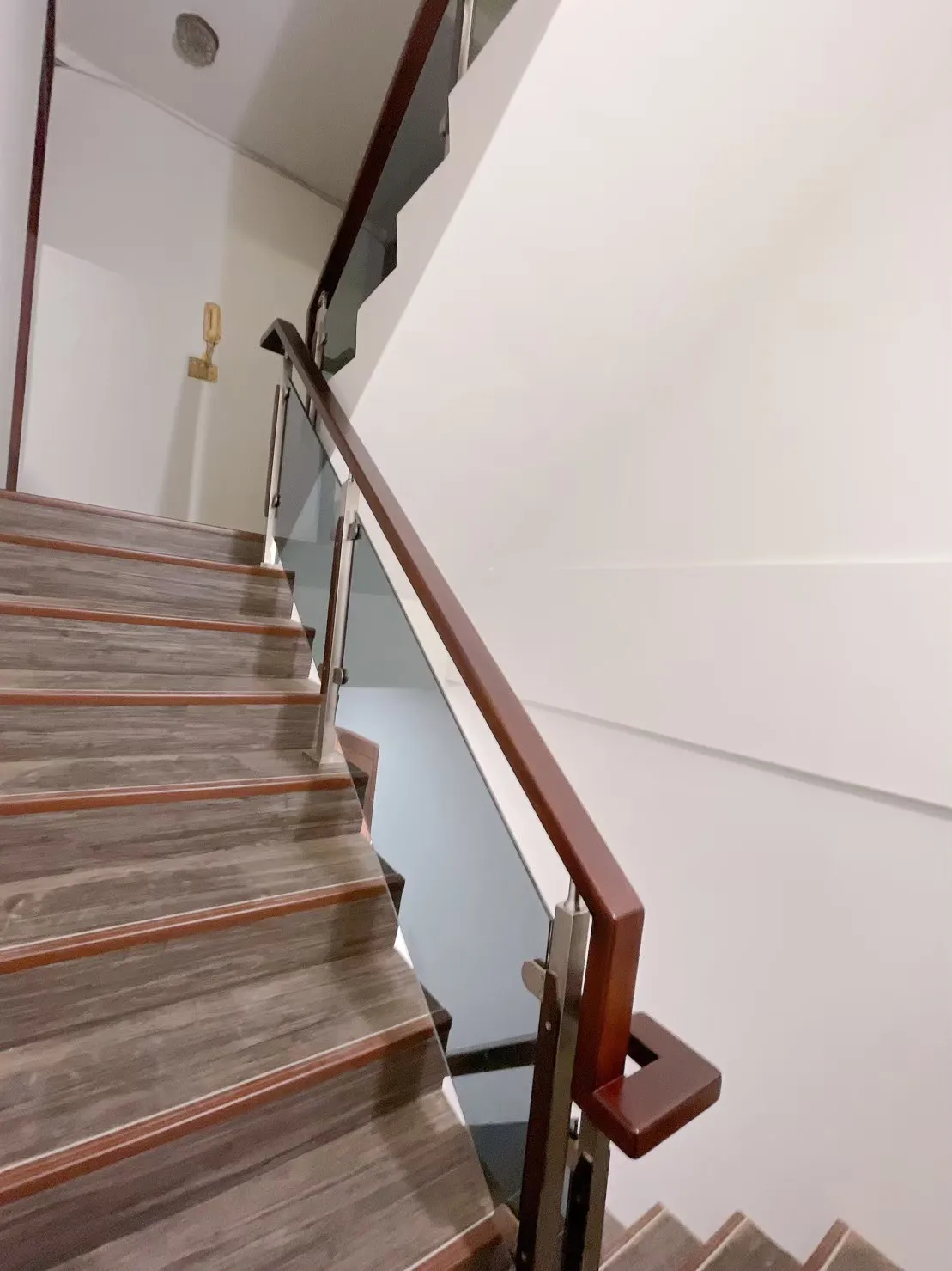 玻璃欄杆樓梯扶手