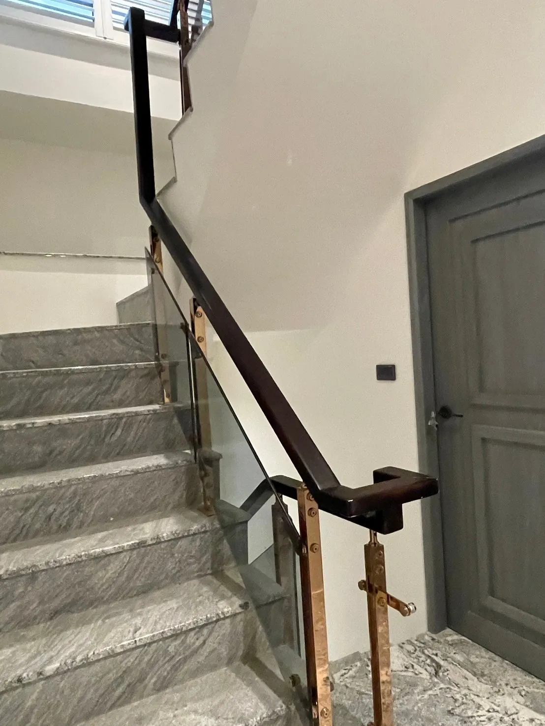 南洋櫸木插角扶手