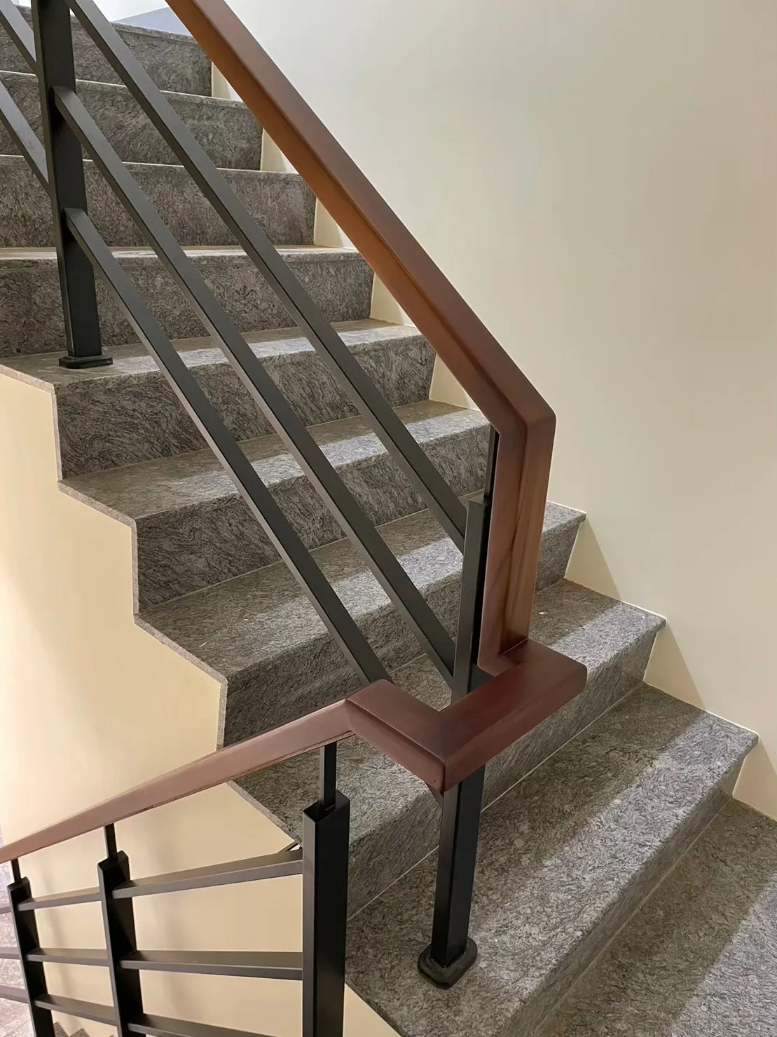 日式鐵件樓梯扶手