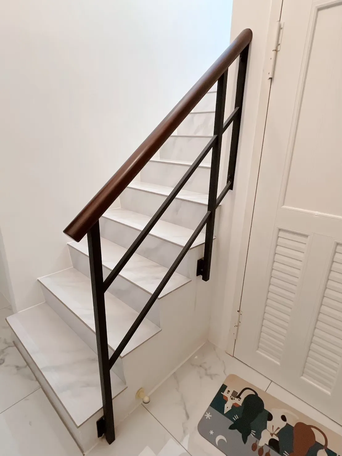 側壁式鐵件扶手