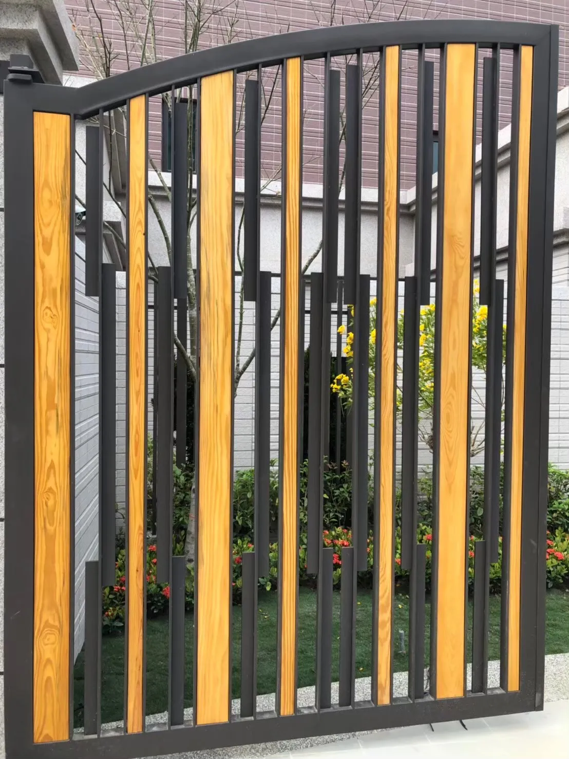 南方松室外門片