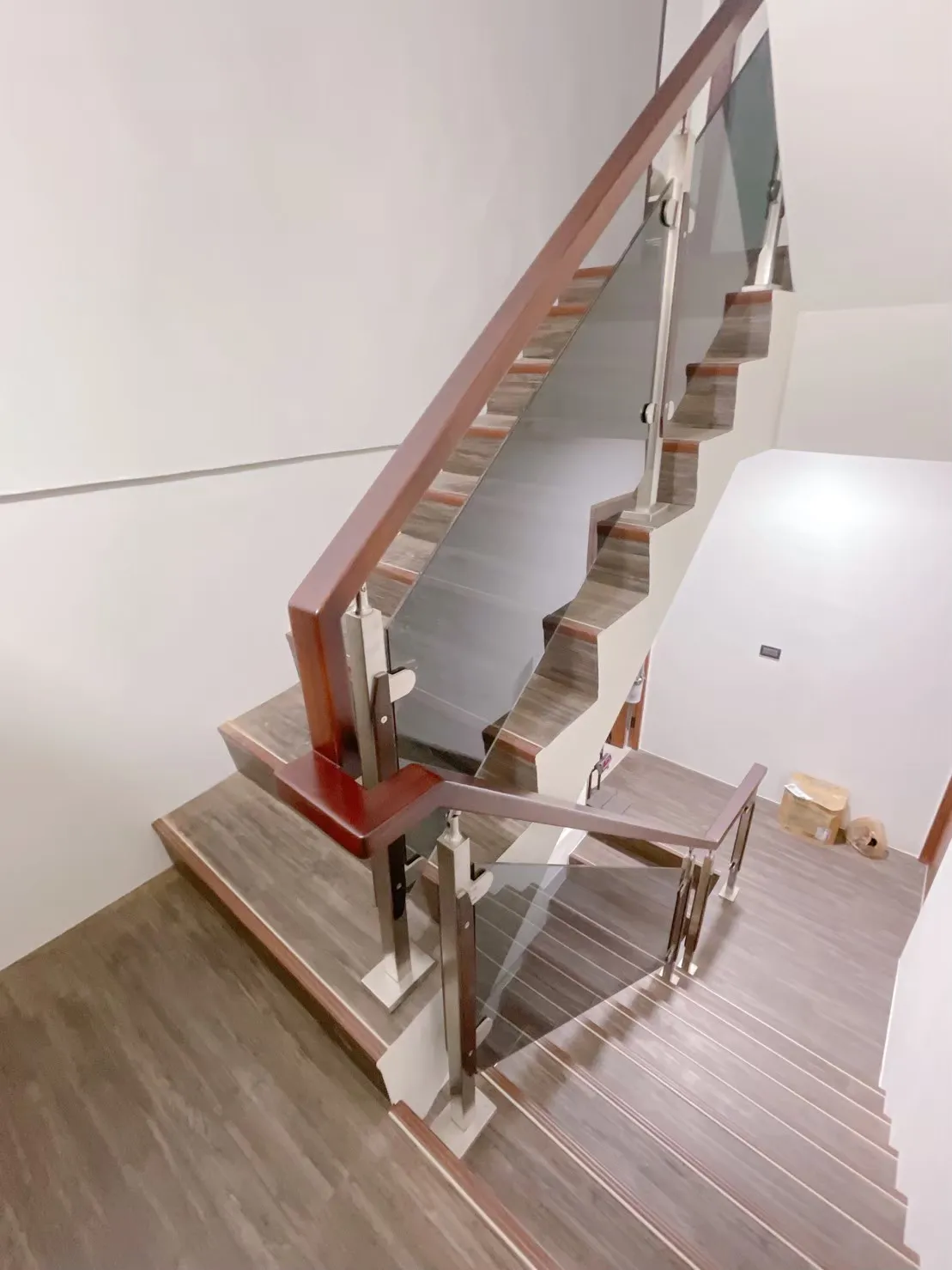 玻璃欄杆樓梯扶手