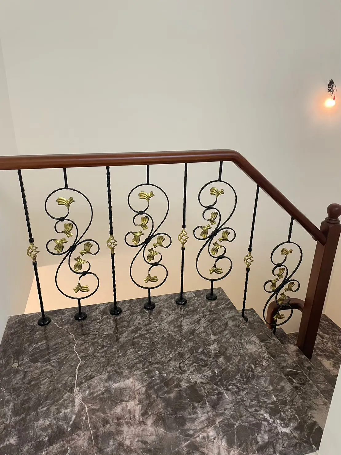 現代鐵車枳扶手