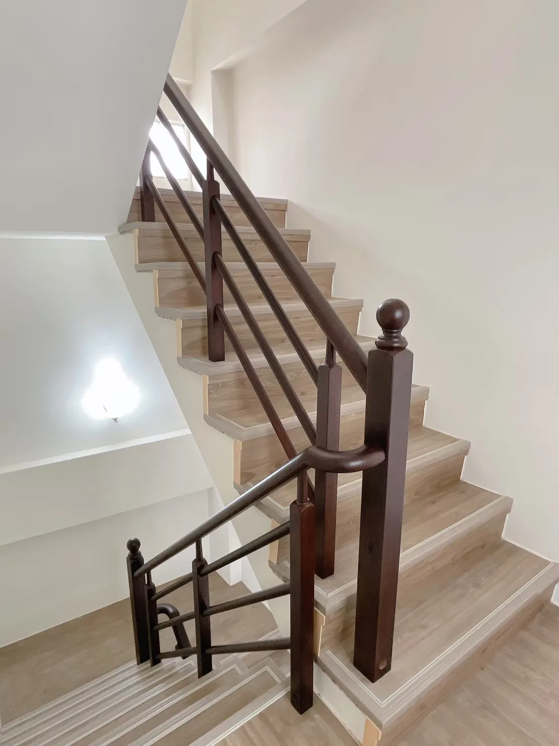 三度四度空間扶手