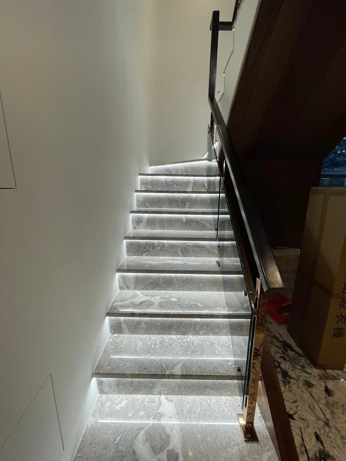 南洋櫸木插角扶手