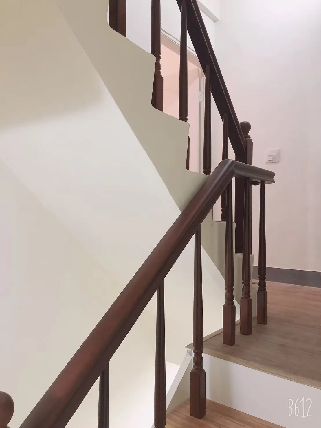 木車枳樓梯扶手