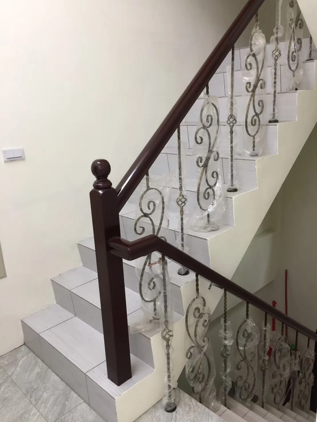 現代鐵車枳扶手