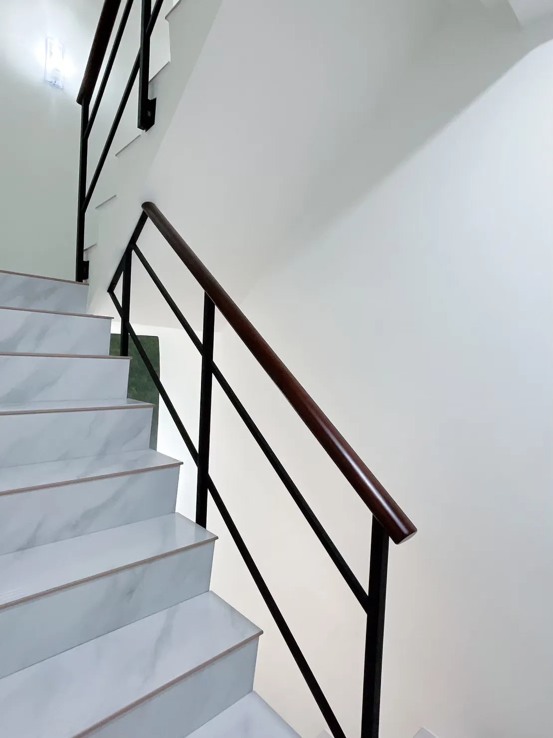 側壁式鐵件扶手